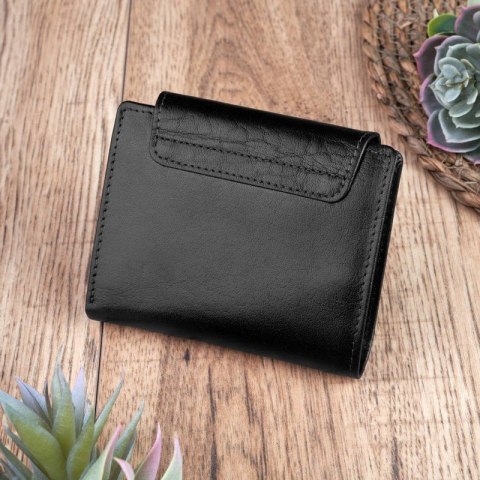 Czarny skórzany portfel damski Paolo Peruzzi T-12-BL