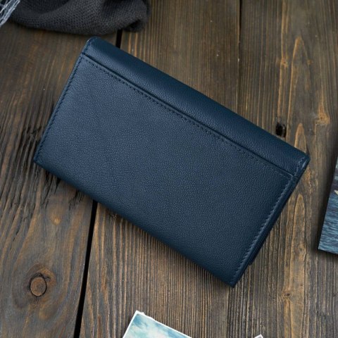 Zestaw prezentowy dla niej portfel damski w kwiaty T-45 i skórzane etui na karty T-151 Paolo Peruzzi ZUP-144-DB