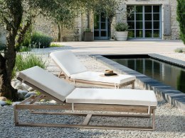 Zestaw 2 leżaków ogrodowych z poduszkami AZZANELLO Drewno akacjowe Złamana biel
