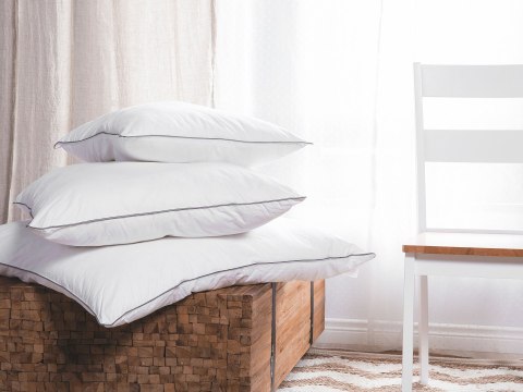 Poduszka PELISTER Niska Mikrofibra 80 x 80 cm Biały