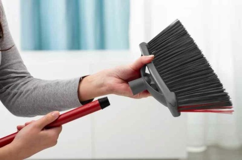 Vileda Szczotka Zewnętrzna Z Drążkiem Garden 2in1 128763 IT