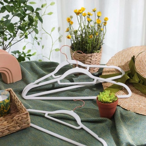 Aksamitny wieszak z obrotowym haczykiem w kolorze różowego złota, Różowe złoto + biel, Długość 45 cm